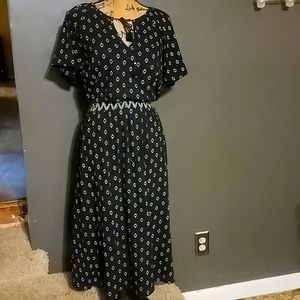 Old Navy, Size Large, Black & White Print,Midi Dress